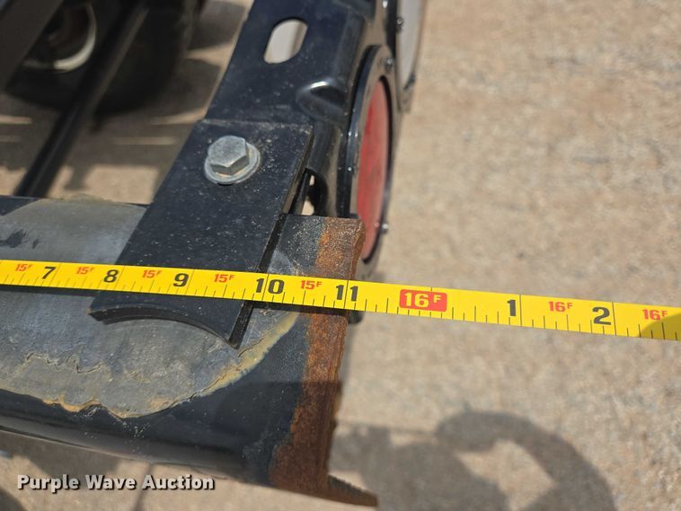 image for item DT4916 2013 Kenworth T370 truck cab and chassis