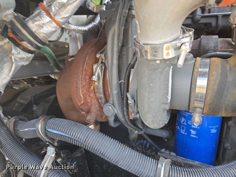 image for item DT4916 2013 Kenworth T370 truck cab and chassis