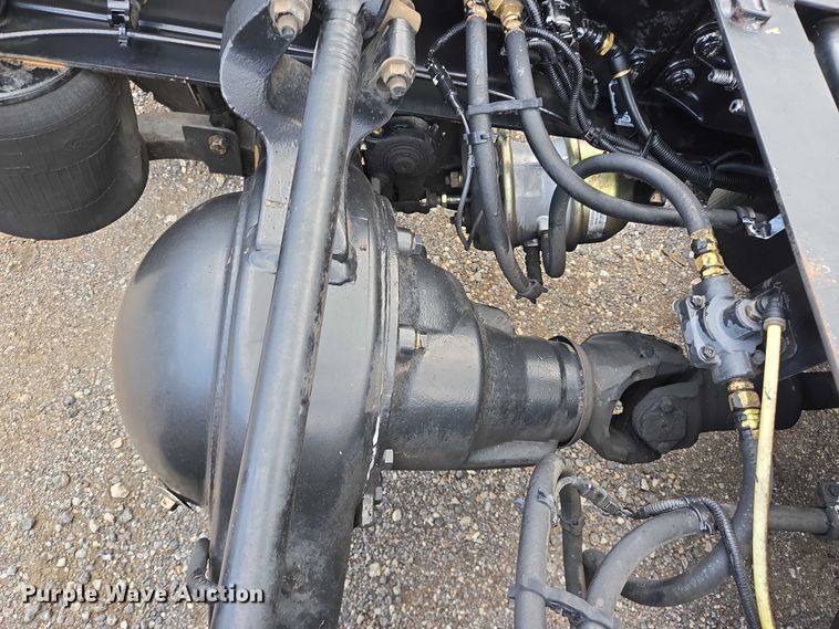 image for item DT4945 2013 International ProStar semi truck