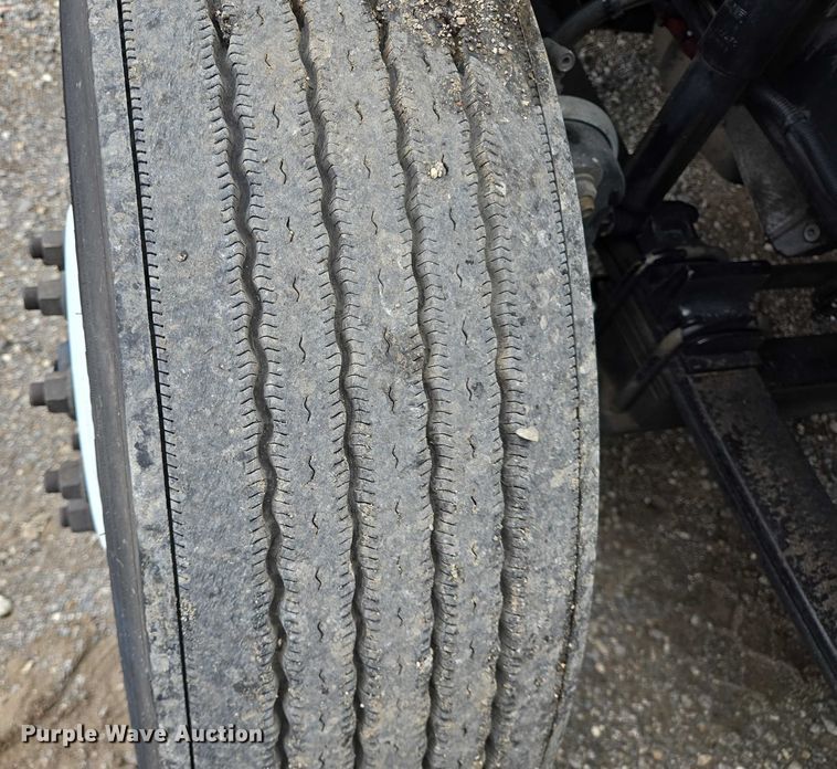 image for item DT4945 2013 International ProStar semi truck