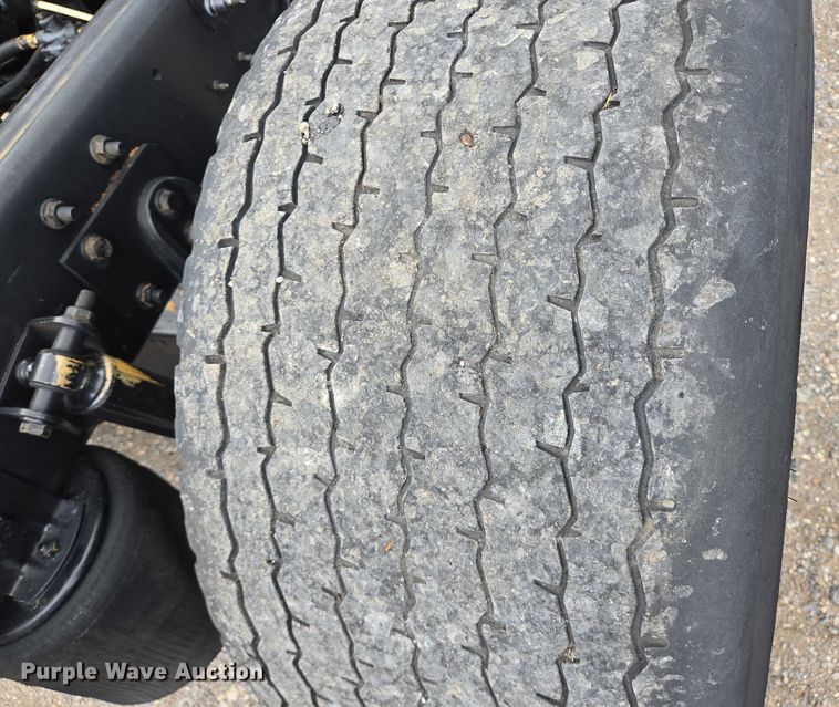 image for item DT4945 2013 International ProStar semi truck