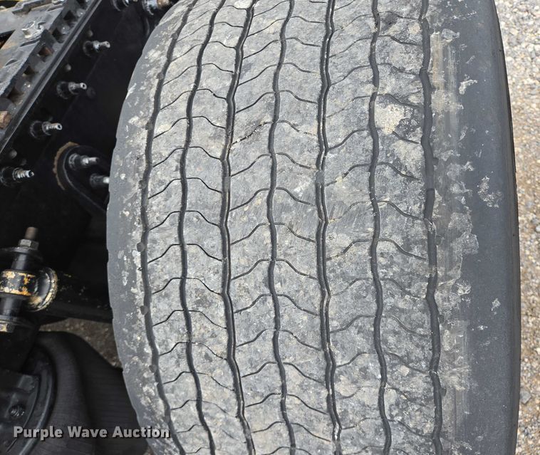 image for item DT4945 2013 International ProStar semi truck