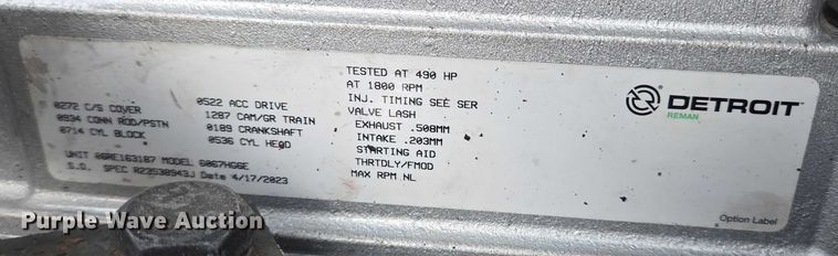 image for item DT4946 2010 Freightliner Cascadia semi truck