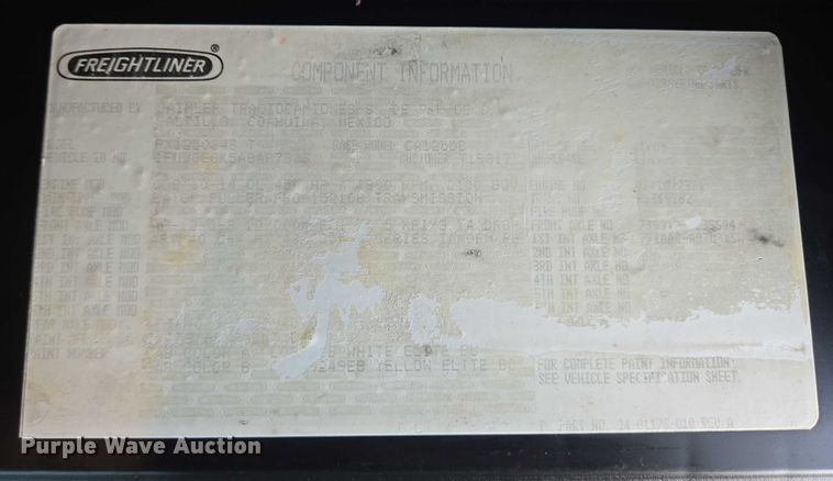 image for item DT4946 2010 Freightliner Cascadia semi truck