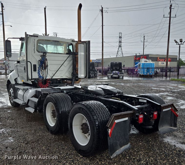 image for item DT4947 2013 International ProStar  semi truck