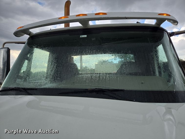 image for item DT4947 2013 International ProStar  semi truck