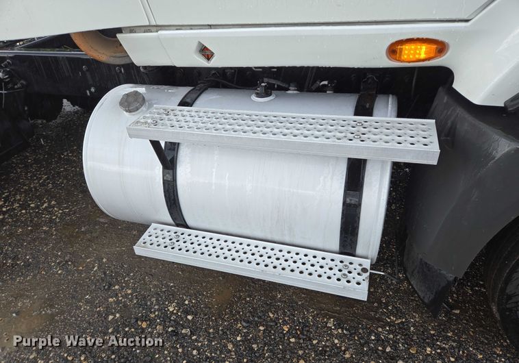 image for item DT4947 2013 International ProStar  semi truck