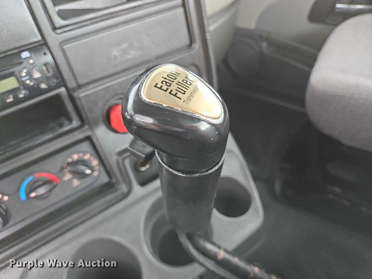 image for item DT4947 2013 International ProStar  semi truck