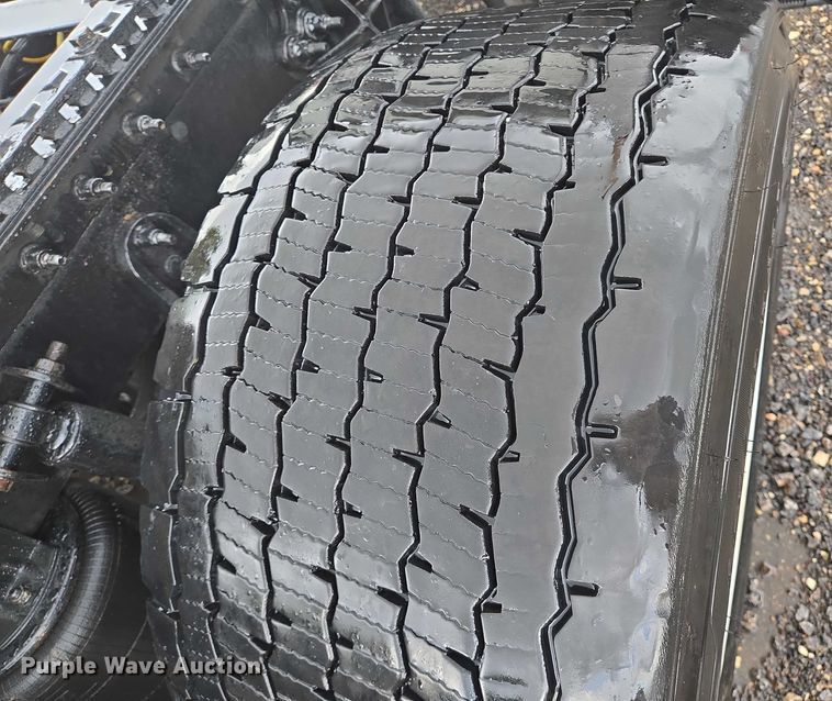 image for item DT4947 2013 International ProStar  semi truck