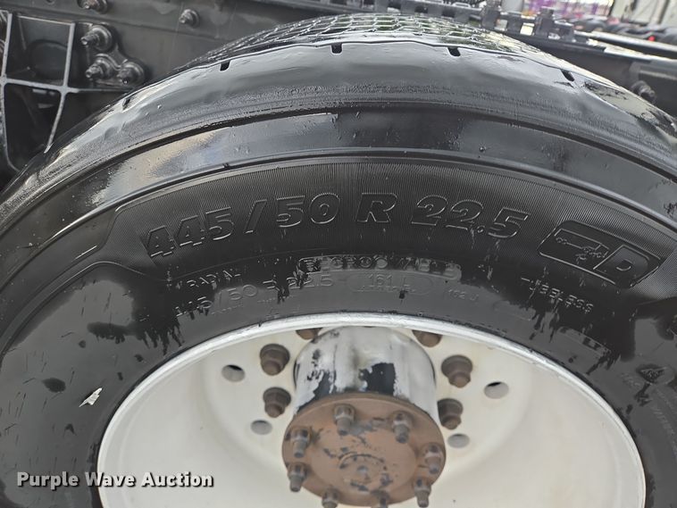 image for item DT4947 2013 International ProStar  semi truck