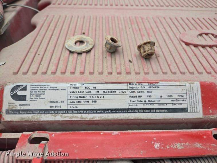 image for item DT4948 2010 Peterbilt 386 semi truck