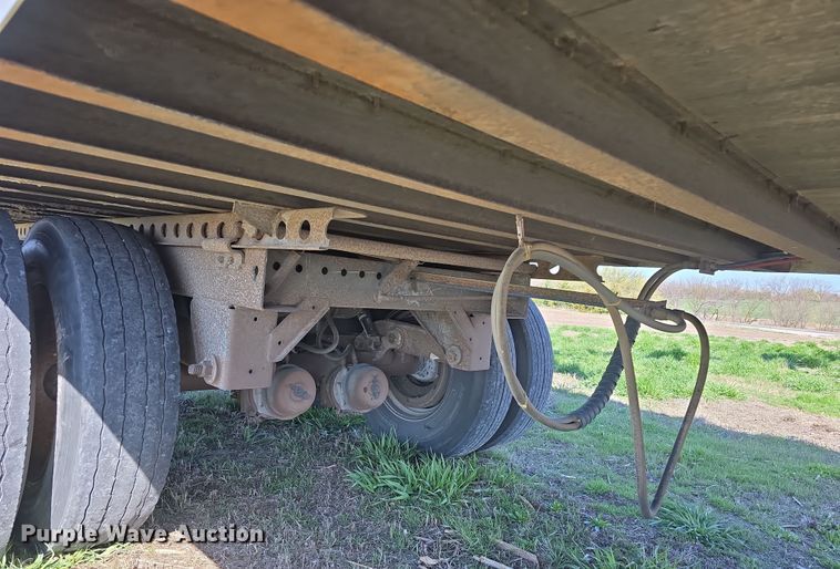 image for item DT6780 1998 Wabash dry van trailer