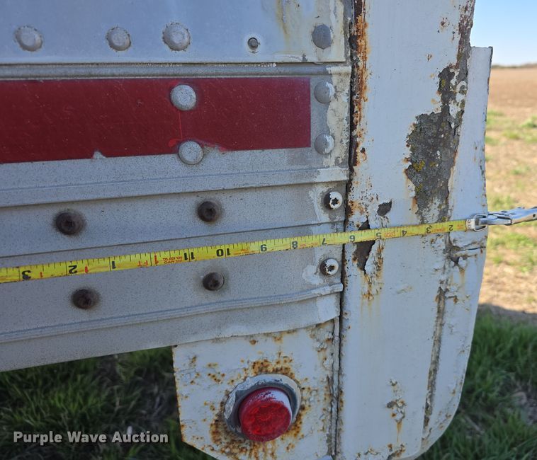 image for item DT6780 1998 Wabash dry van trailer