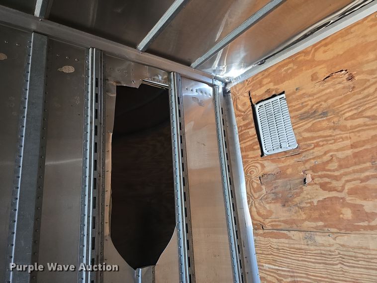 image for item DT6780 1998 Wabash dry van trailer