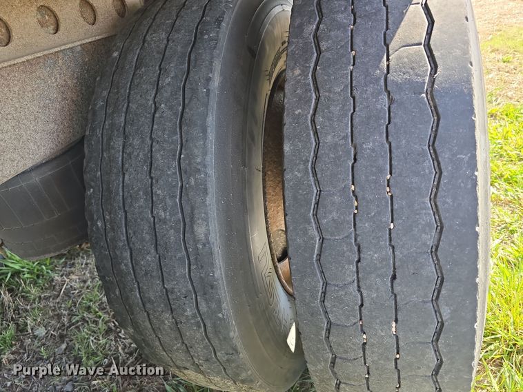 image for item DT6780 1998 Wabash dry van trailer