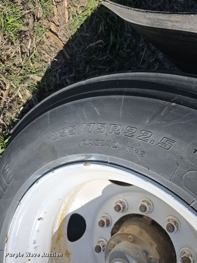 image for item DT6780 1998 Wabash dry van trailer