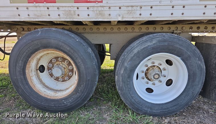 image for item DT6780 1998 Wabash dry van trailer