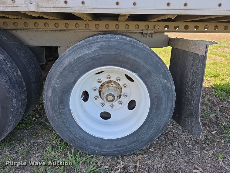 image for item DT6780 1998 Wabash dry van trailer