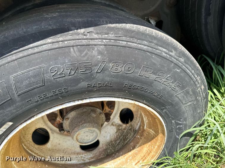 image for item DU9217 2008 Wabash DVLSHPC dry van trailer