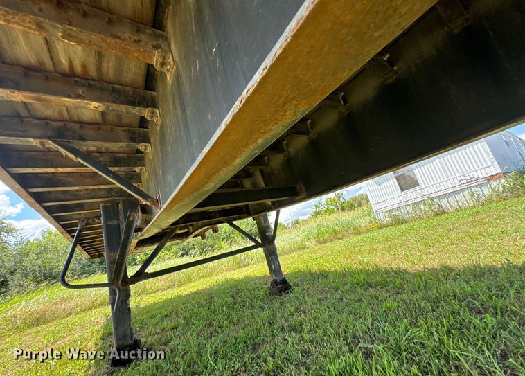 image for item DU9218 2008 Great Dane flatbed trailer