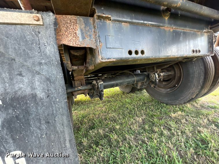 image for item DU9218 2008 Great Dane flatbed trailer