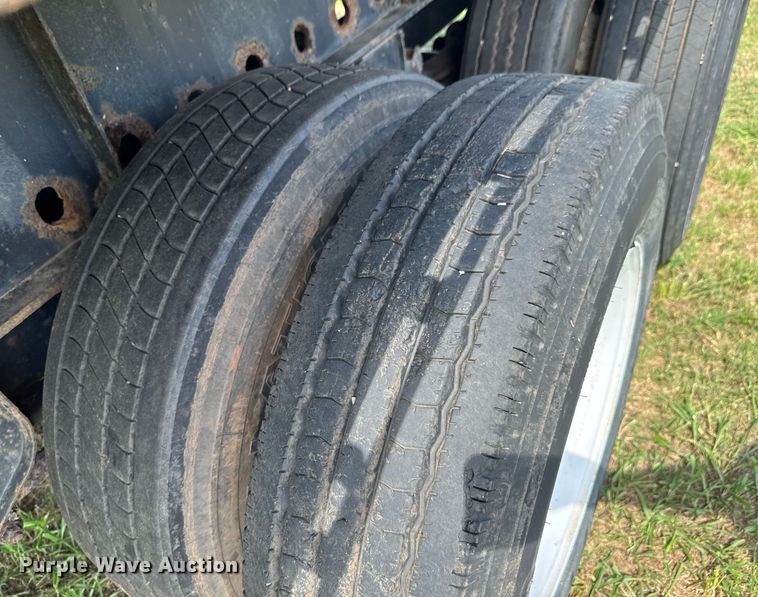 image for item DU9218 2008 Great Dane flatbed trailer