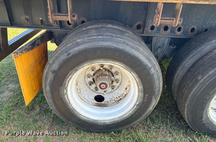 image for item DU9218 2008 Great Dane flatbed trailer