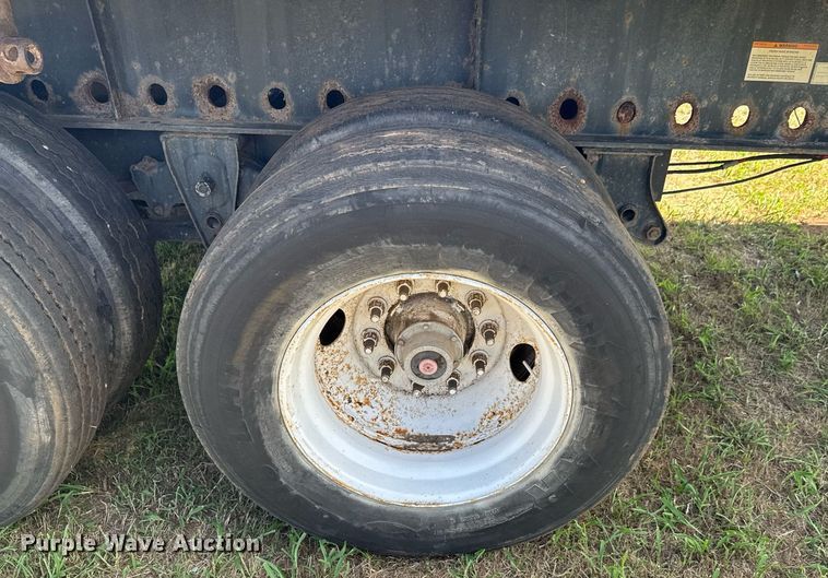 image for item DU9218 2008 Great Dane flatbed trailer