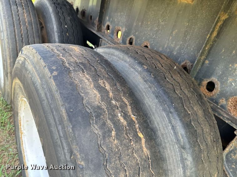 image for item DU9218 2008 Great Dane flatbed trailer