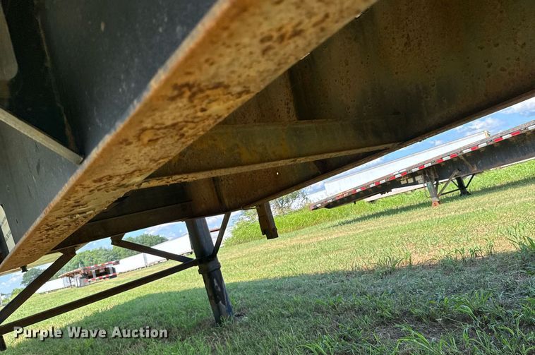 image for item DU9219 2005 Fontaine EFTW-6-8048SLAWK flatbed trailer