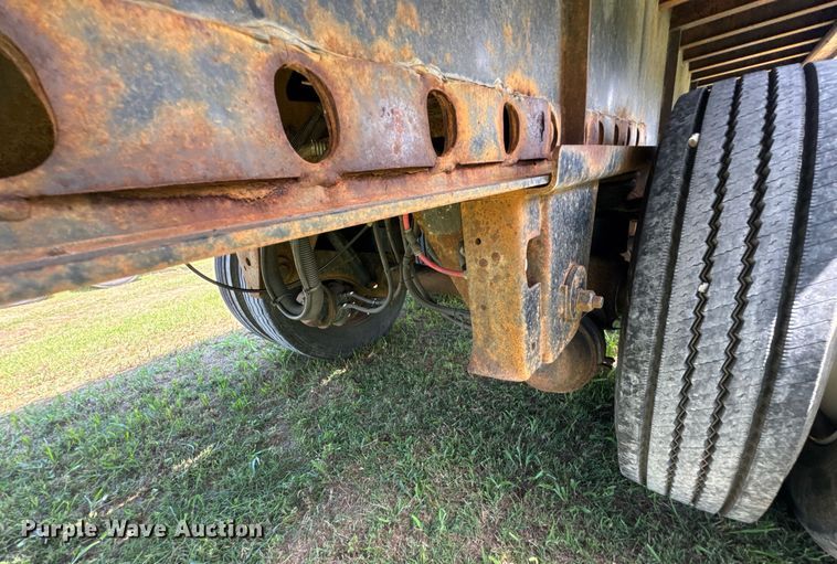 image for item DU9219 2005 Fontaine EFTW-6-8048SLAWK flatbed trailer