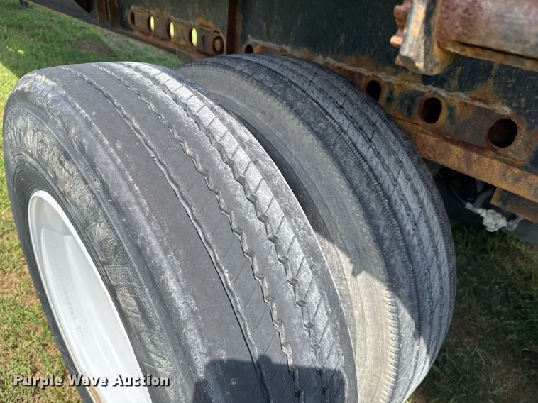 image for item DU9219 2005 Fontaine EFTW-6-8048SLAWK flatbed trailer