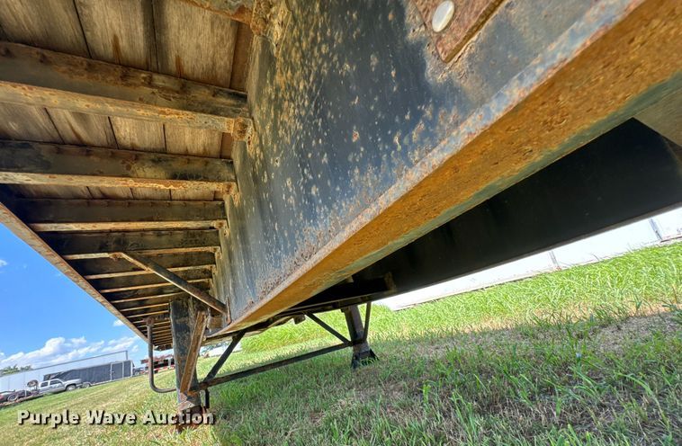 image for item DU9220 2008 Great Dane flatbed trailer