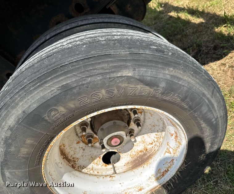 image for item DU9220 2008 Great Dane flatbed trailer