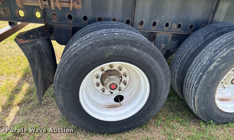 image for item DU9220 2008 Great Dane flatbed trailer