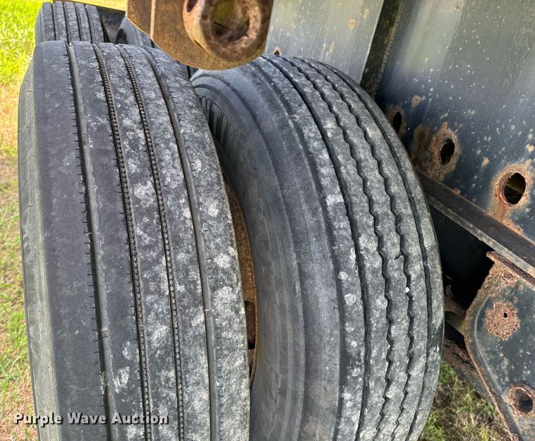 image for item DU9220 2008 Great Dane flatbed trailer