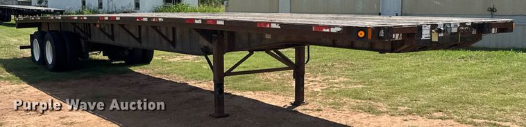 image for item DU9221 2005 Fontaine flatbed trailer
