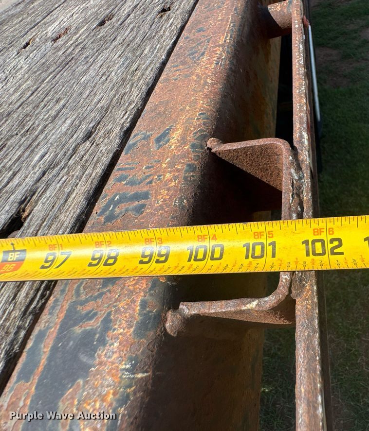 image for item DU9221 2005 Fontaine flatbed trailer