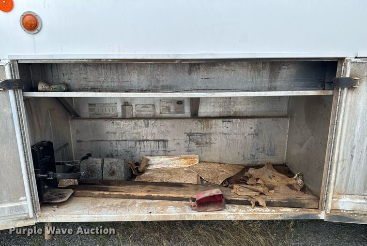 image for item DU9229 2011 International 4400 fuel truck