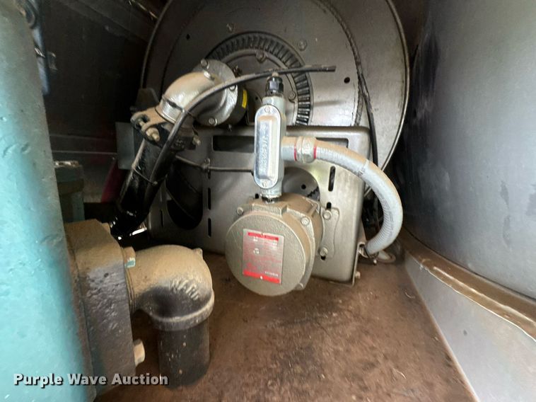 image for item DU9229 2011 International 4400 fuel truck