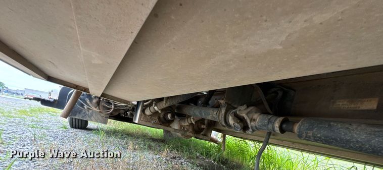 image for item DU9229 2011 International 4400 fuel truck