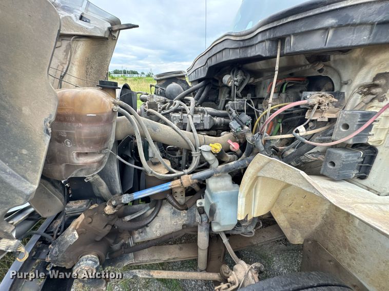 image for item DU9229 2011 International 4400 fuel truck