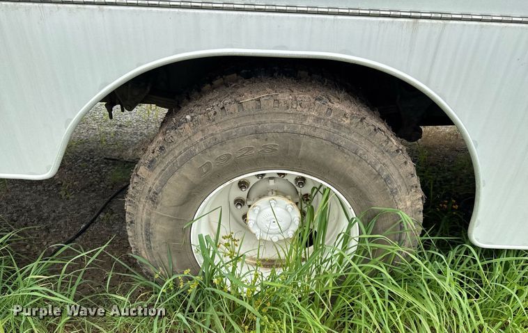 image for item DU9229 2011 International 4400 fuel truck