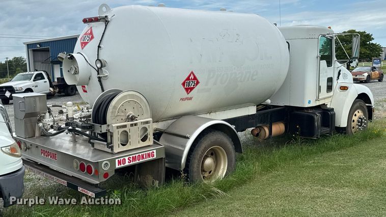 image for item DU9230 1999 Kenworth propane delivery truck