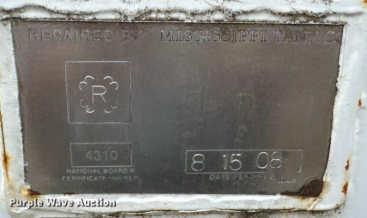 image for item DU9230 1999 Kenworth propane delivery truck