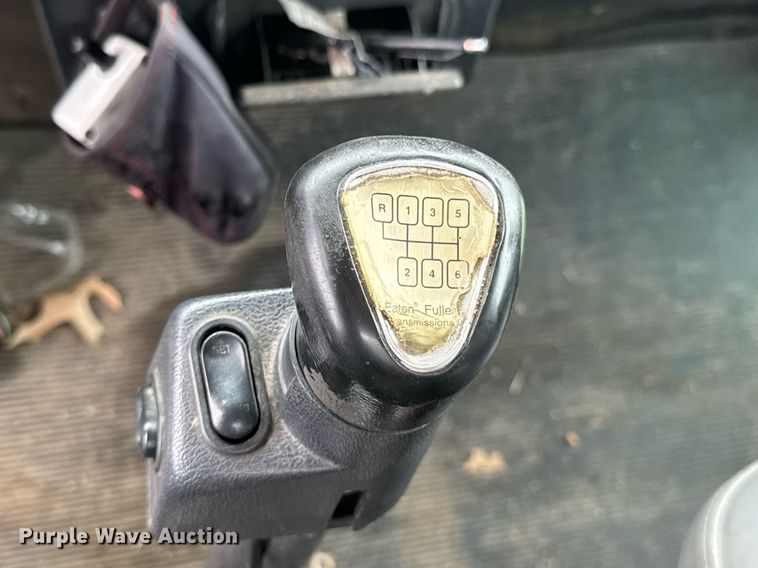 image for item DU9230 1999 Kenworth propane delivery truck