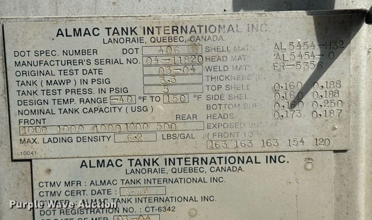 image for item DU9232 1998 Freightliner Conventional fuel truck