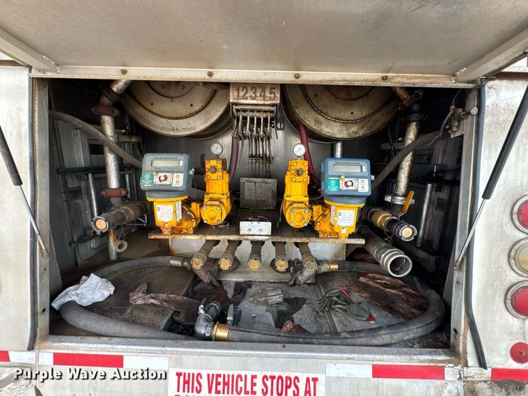 image for item DU9232 1998 Freightliner Conventional fuel truck