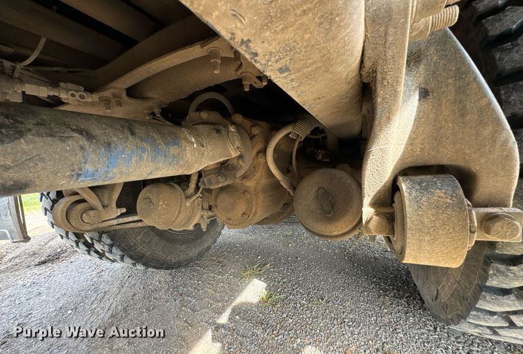 image for item DU9232 1998 Freightliner Conventional fuel truck