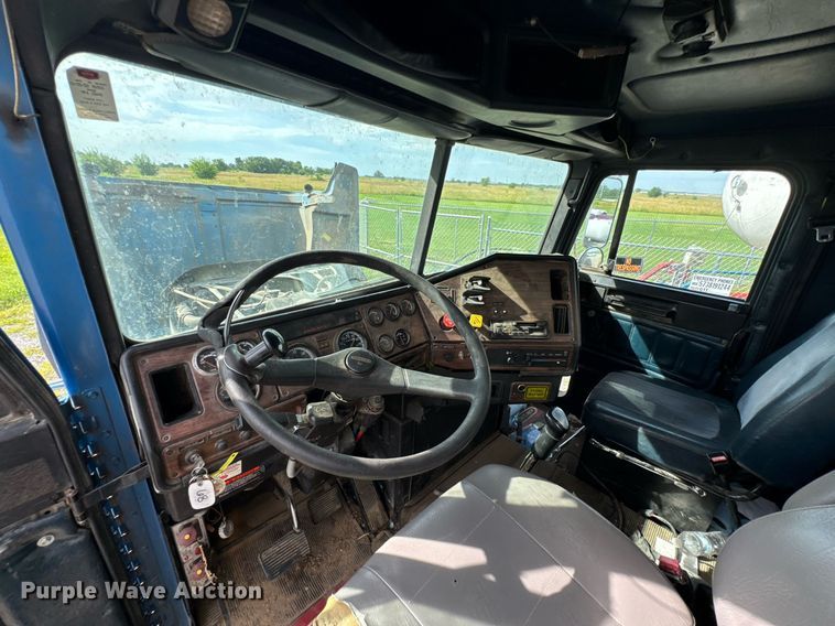 image for item DU9232 1998 Freightliner Conventional fuel truck